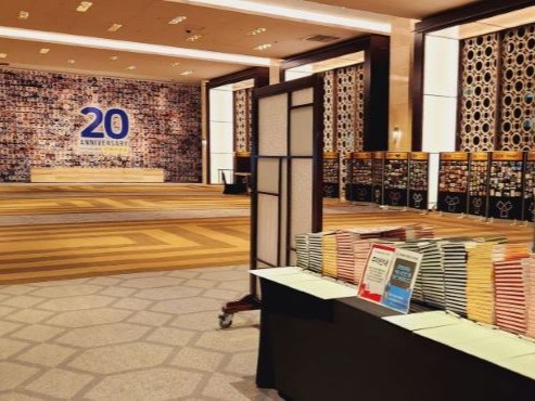 창립 20주년 기념
연간총회 개최 - 8